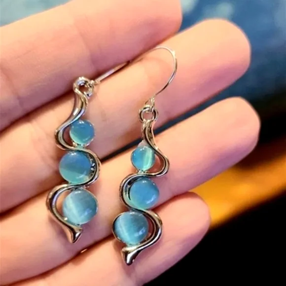 🔥 Triple Moonstone & Silver Swirl Drop Earrings Opalescent Blue - Picture 2 of 4